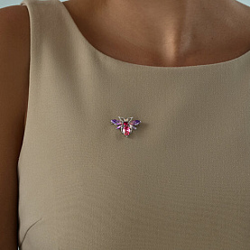 Брошь SOKOLOV - Серебро 925, Swarovski , Синтетический рубин, Эмаль (арт. 94040292)