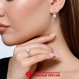 Кольцо Красная пресня - Серебро 925, Жемчуг культивированный, Фианит (арт. 23315842Пл)